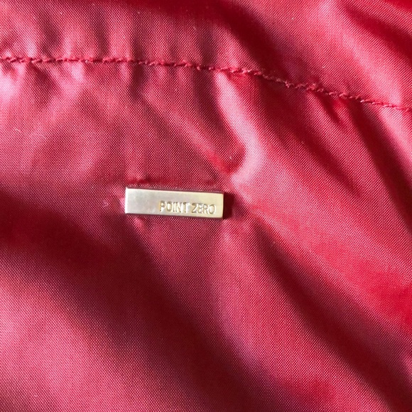 Reversible red/tan vest - Picture 9 of 14